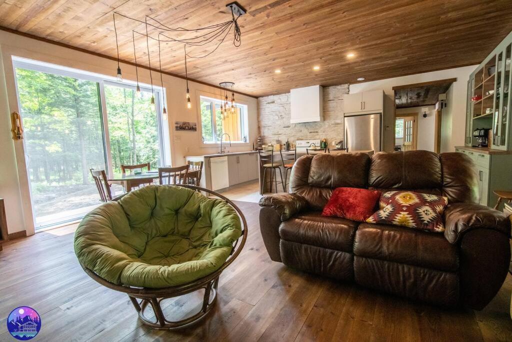 Chalet Deschamps- Spa- Chien Accepte- Nature- Estrie Mansonville Exteriér fotografie