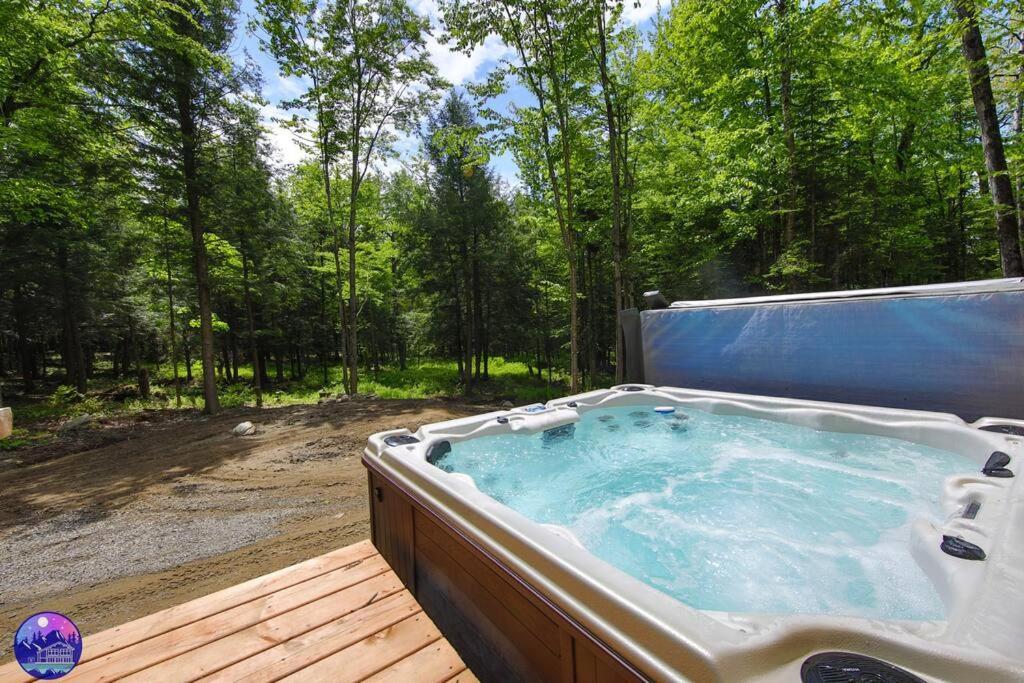 Chalet Deschamps- Spa- Chien Accepte- Nature- Estrie Mansonville Exteriér fotografie